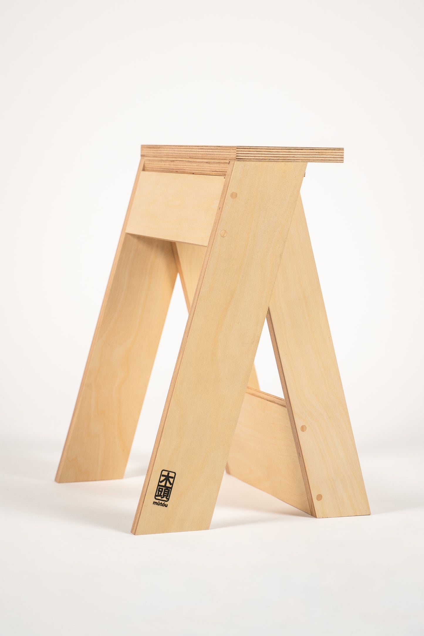 B Stool